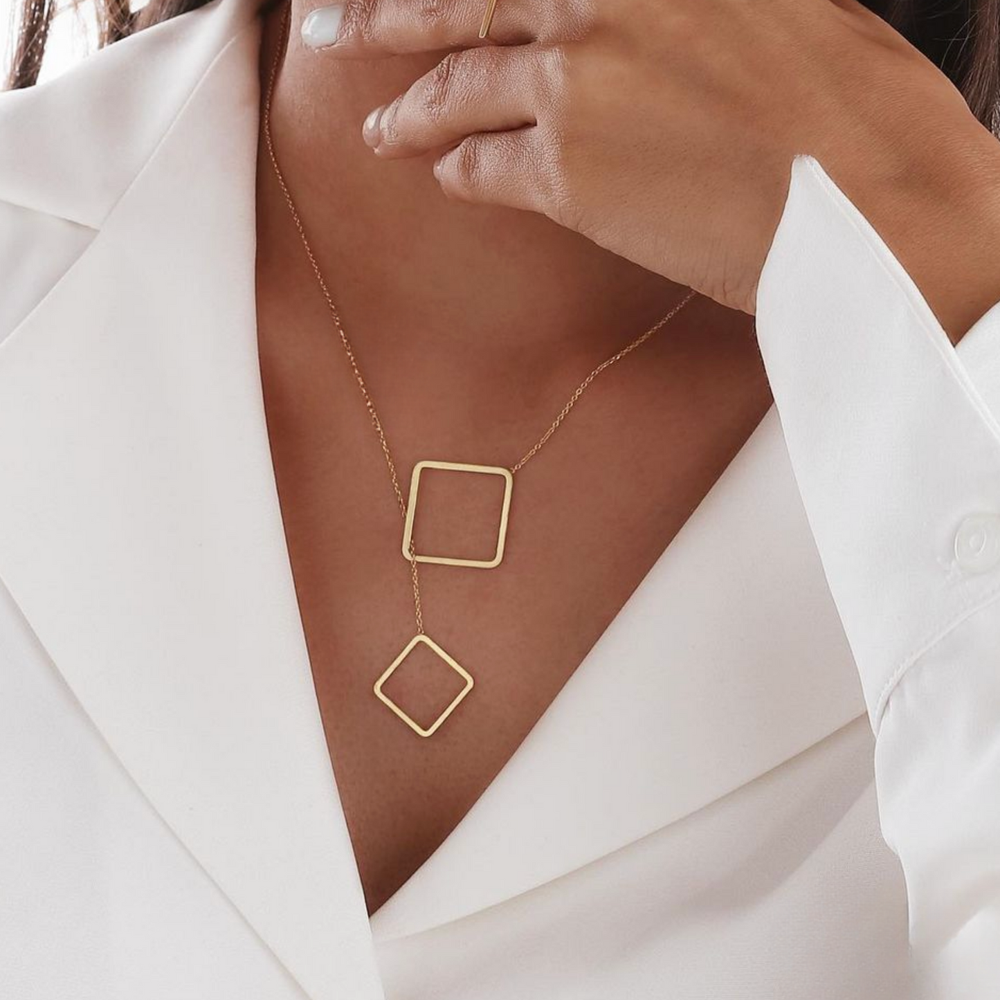 Collier minimaliste square