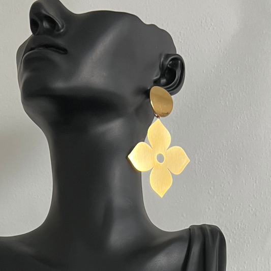 boucles d'oreilles larges Flower plaquées en or