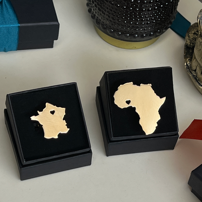 Bague continent avec un cœur sur pays